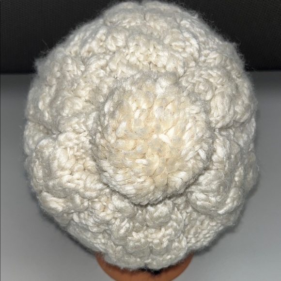 Seirus Innovation Cream Cable Knit Hat main image 6
